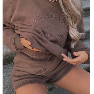 White Fox lounge set